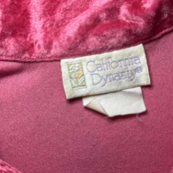 RARE VTG 80s 90s California Dynasty Pink Crushed Velour Button Down Crop Top - Picture 2 of 4